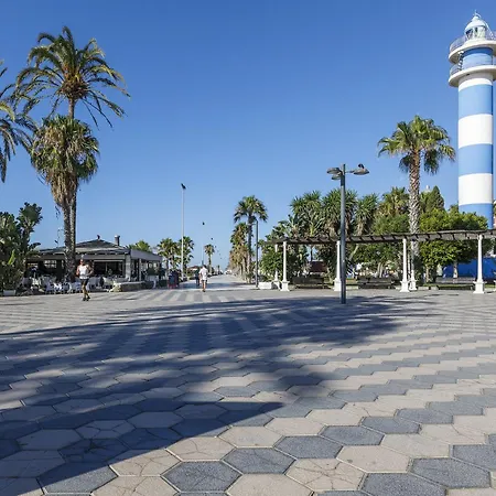 A&n Pool Near Apartamento Torre Del Mar